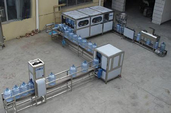 Ͱװ��Ȫˮ�豸